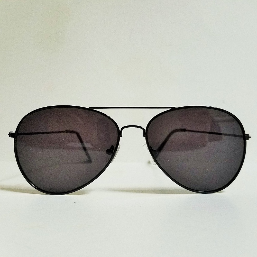 Aviator Sunglasses Black Gold or Silver Frame